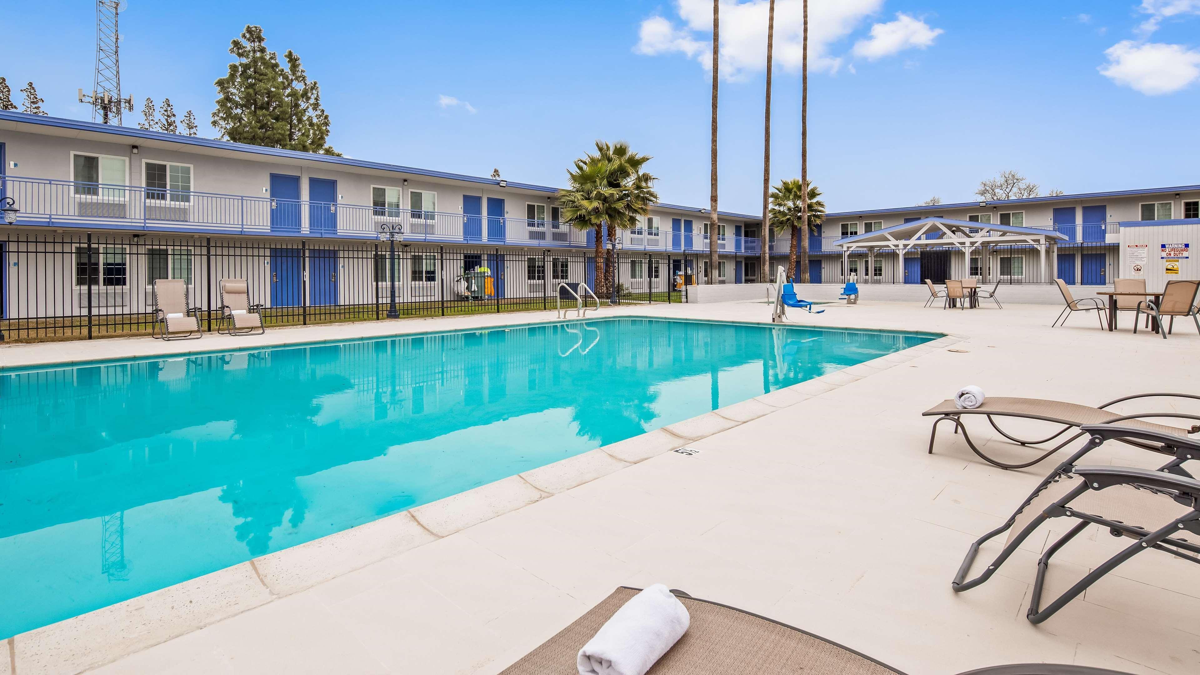 Surestay Plus Hotel By Best Western Sacramento Cal Expo Exterior foto